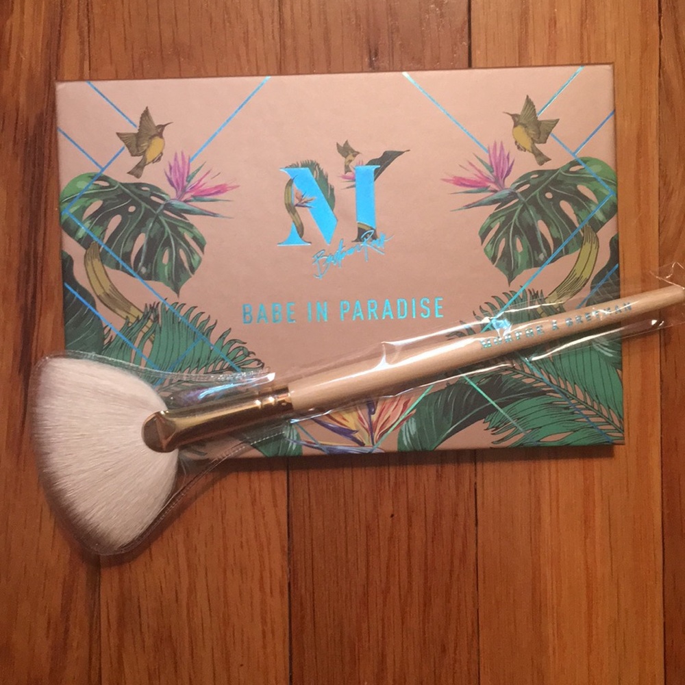 Morphe Babe in Paradise Highlighter Palette +Brush